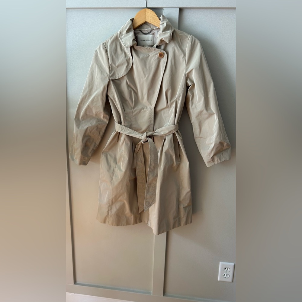 Banana republic size small trench coat